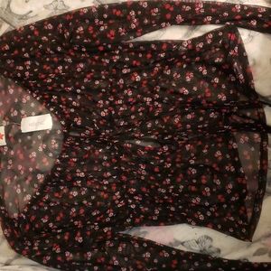 black and red top  XL long sleve top